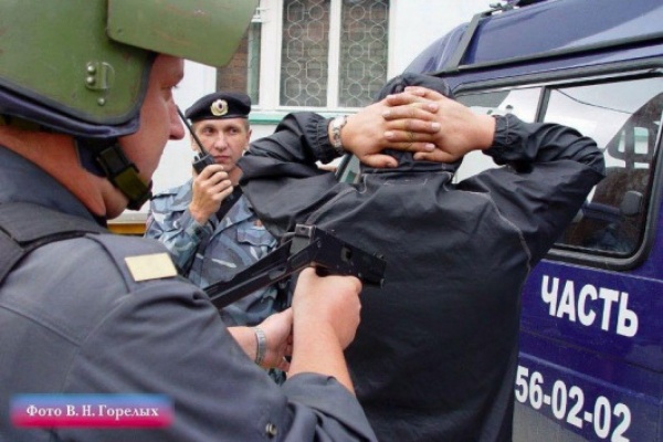 Свердловский облсуд отменил постановление депортировать поджигателя Ельцин Центра - Фото 1