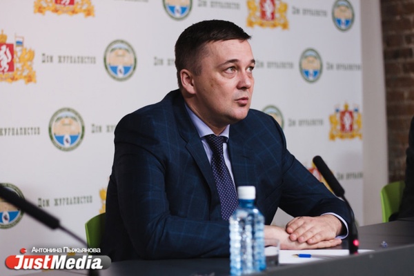 Новый министр Козлов заявил о кадровых изменениях в министерстве международных связей - Фото 1