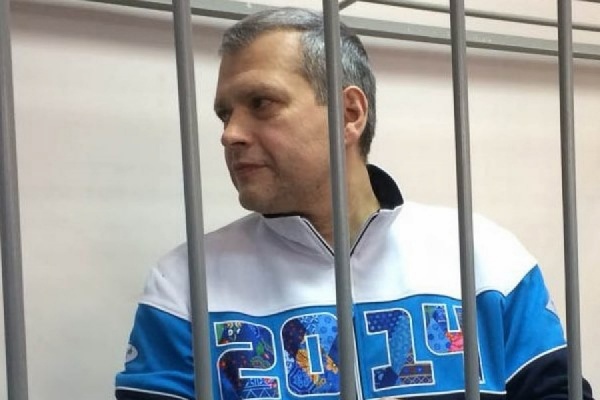 Суд сократил срок киллеру, стрелявшему в экс-начальника полиции Екатеринбурга. Из уголовного дела исключили одну статью - Фото 1