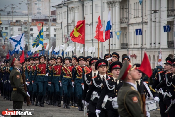Екатеринбургские чиновники предложили ветеранам добираться на парад 9 Мая на авто родственников - Фото 1