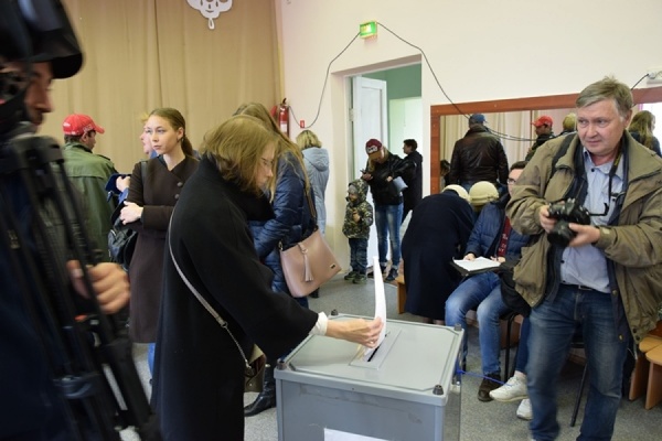 Счетные участки на праймериз закрылись на подсчет голосов. Явка в Екатеринбурге – более 9 % - Фото 1