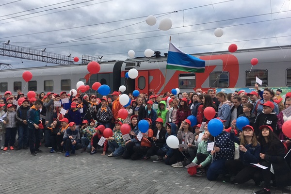 Более 500 юных свердловчан отправились на «Поезде здоровья» в Анапу - Фото 1
