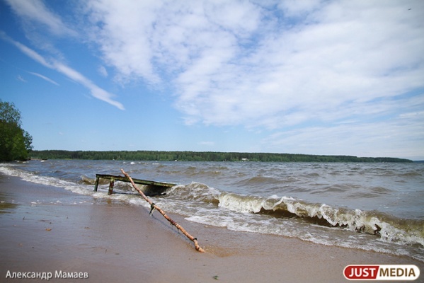 Свердловское МЧС пока одобрило в области только три пляжа - Фото 1