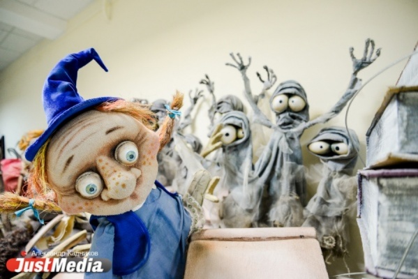 Кукольники из 29 стран мира устроят костюмированное шествие в центре Екатеринбурга и весь день будут показывать спектакли в Историческом сквере - Фото 1