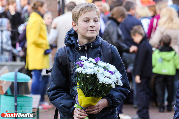 В Екатеринбурге больше тысячи родителей первоклассников не зачислили своих детей в школы - Фото 1
