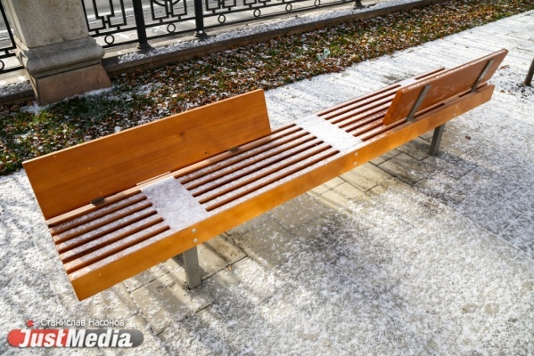 В Екатеринбурге могут начать делать пластиковые скамейки из отходов производства - Фото 1