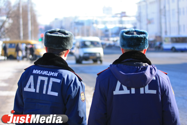 В Свердловской области за три дня гаишники поймали 4500 пешеходов, которые намеренно нарушали ПДД - Фото 1