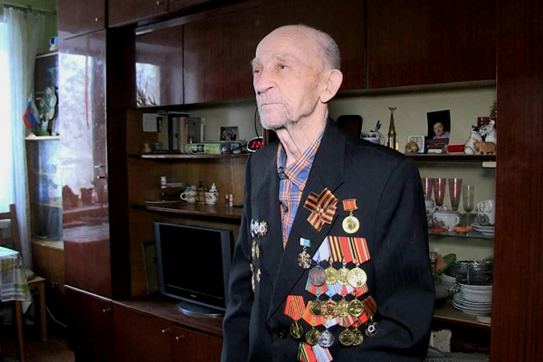 В Екатеринбурге поймали местного жителя, который регулярно крал деньги у ветерана Великой Отечественной войны - Фото 1