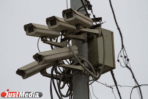В 2019 году в Екатеринбурге установят 33 камеры фотовидеофиксаций нарушений ПДД - Фото 1