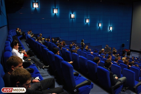 В Екатеринбурге за 60 миллионов рублей продают кинотеатр «Заря» - Фото 1