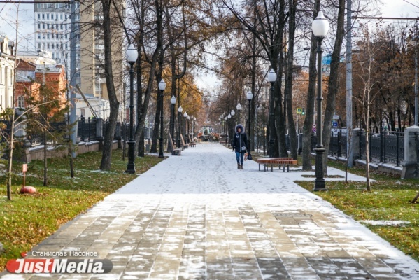 Благодаткова назвала сумму, которая решит проблему освещения улиц Екатеринбурга - Фото 1
