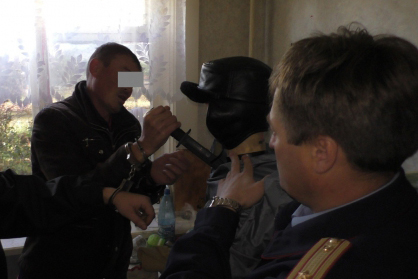 В Первоуральске осудили экз-зека, который зарезал собутыльника и его подругу - Фото 1