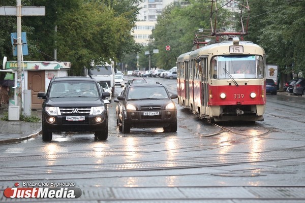 В Екатеринбурге на 1,5 недели закрыли движение трамваев по Куйбышева - Фото 1