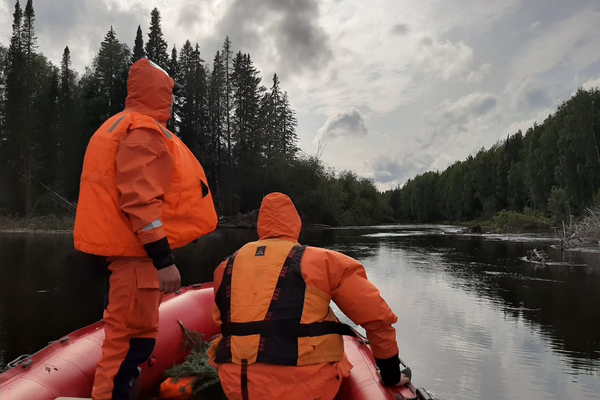 Седьмой день спасатели ищут пропавших на реке Лозьва манси - Фото 1