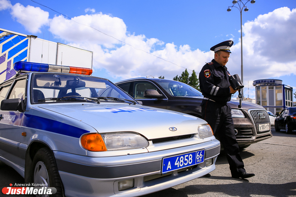 Сегодня и в выходные на дорогах Свердловской области инспекторы ДПС будут ловить пьяных водителей - Фото 1