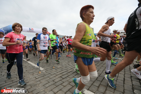 Екатеринбургские бегуны раскритиковали организацию марафона «Европа-Азия» и написали открытие письмо губернатору - Фото 1