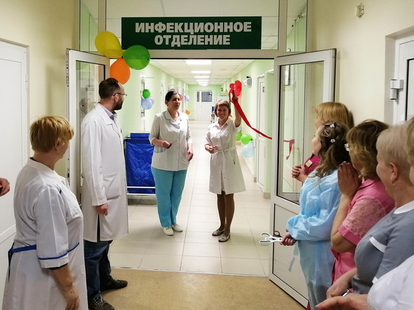 В Краснотурьинской городской больнице после капитального ремонта открылся пост детского инфекционного отделения  - Фото 1