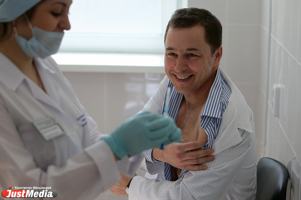 В торговых и деловых центрах Екатеринбурга начнут ставить бесплатные прививки от гриппа - Фото 1