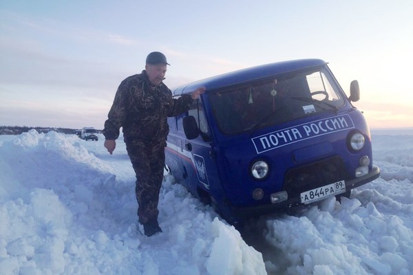На Урале из-за теплой погоды доставка почты по зимним маршрутам началась на месяц позднее обычного - Фото 1