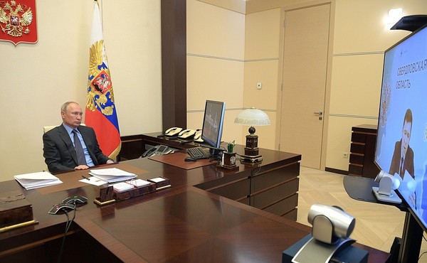 Куйвашев пообещал Путину развернуть в регионе 2897 дополнительных коек и 1013 аппаратов ИВЛ к концу месяца - Фото 1