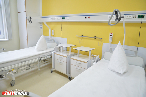 В Екатеринбурге в детской больнице № 11 теперь принимают только с тяжелыми ОРВИ и внебольничной пневмонией - Фото 1