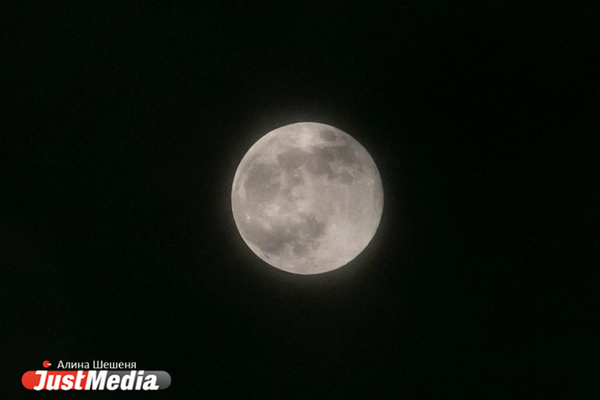 Жители Среднего Урала смогут увидеть полутеневое лунной затмение - Фото 1