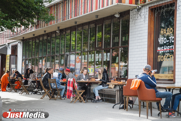 После окончания пандемии в Екатеринбурге с рынка могут уйти 20-25% ресторанов и кафе - Фото 1