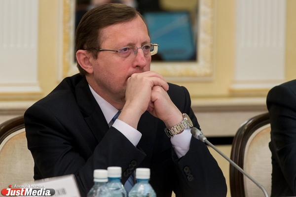 Вице-губернатор Креков вызвался добровольцем на прививку от коронавируса - Фото 1