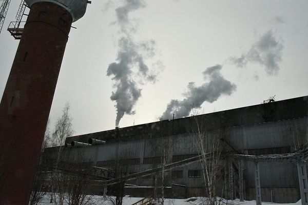 Еще шесть заводов региона продлили программы по снижению вредных выбросов - Фото 1