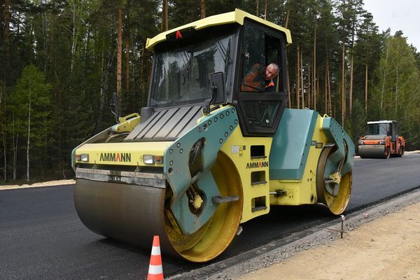 Губернатор поручил отремонтировать дорогу в Карпинске и школу искусств в Верхнем Тагиле - Фото 1