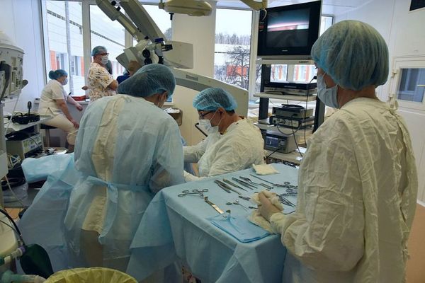 Первую операцию на позвоночнике провели в больнице Первоуральска - Фото 1