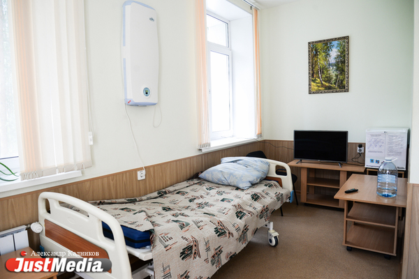 В Свердловской области начнут сокращать количество больниц, которые обязаны держать места для коронавирусных пациентов - Фото 1