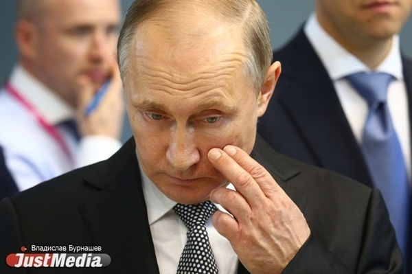 Владимир Путин наградил 250 медиков за борьбу с коронавирусом - Фото 1
