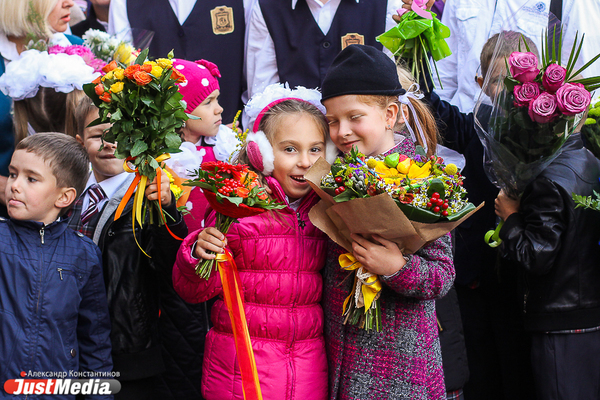 Большинство школ России начнут учебный год в традиционном формате - Фото 1