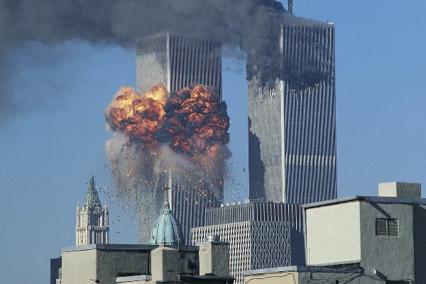 Новые фото теракта 11 сентября опубликовала секретная служба США - Фото 1