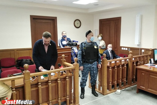 Противники QR-кодов в Свердловском суде дважды заявляли об отводе судьи - Фото 1