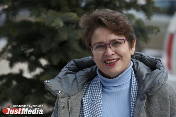 Марина Черкасова, руководитель благотворительного фонда: «У нас на улице чудесные снежинки!». В Екатеринбурге -12 градусов - Фото 1