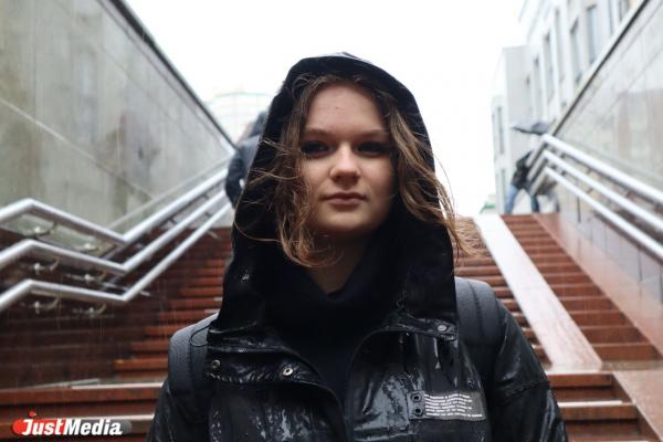 Арина Агафонова, студентка медицинского колледжа: «Самые теплые дни еще впереди». В Екатеринбурге +20 градусов - Фото 1