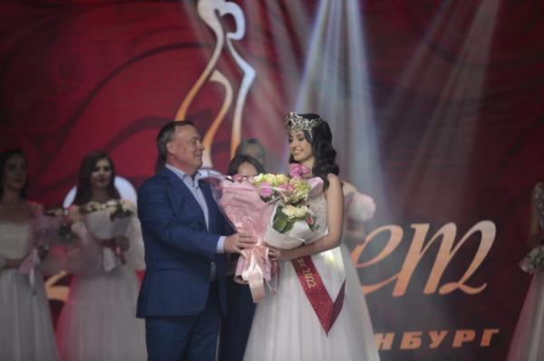 20-летняя Татьяна Кузьмина завоевала корону «Мисс Екатеринбург-2022» - Фото 1