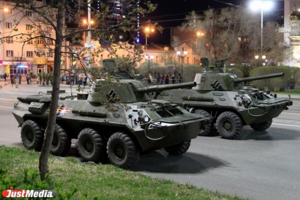 В Екатеринбурге этой ночью перекроют центр из-за репетиции Парада Победы - Фото 1