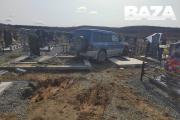 На Сахалине голый водитель внедорожника устроил гонки по кладбищу