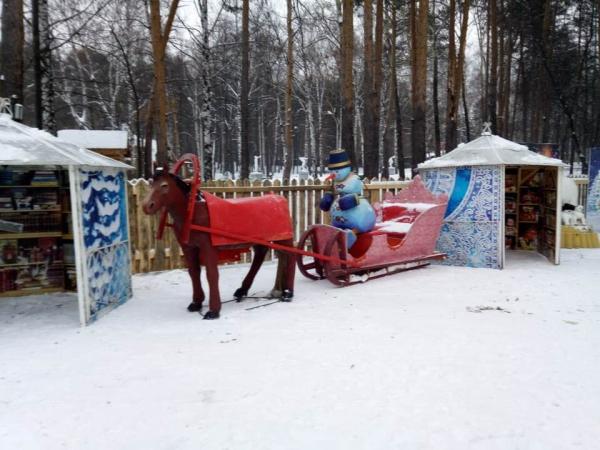 В ЦПКиО юным екатеринбуржцам покажут спальню Деда Мороза и дадут сфотографироваться на его троне - Фото 2