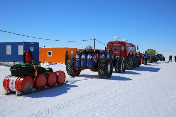 Уральский путешественник преодолел 5,5 тысяч км по Антарктиде в компании Валдиса Пельша - Фото 2