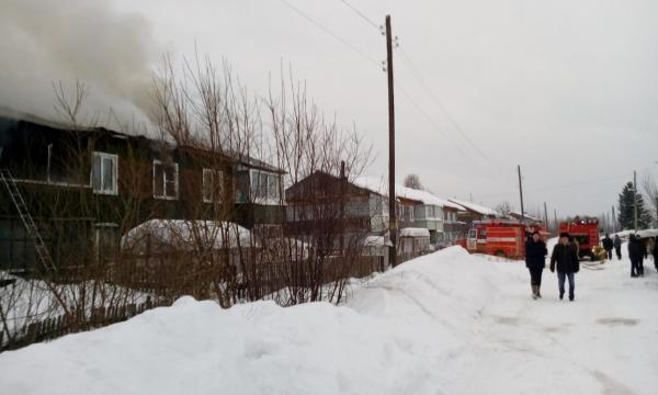 В Алапаевске в серьезном пожаре пострадали два человека - Фото 3