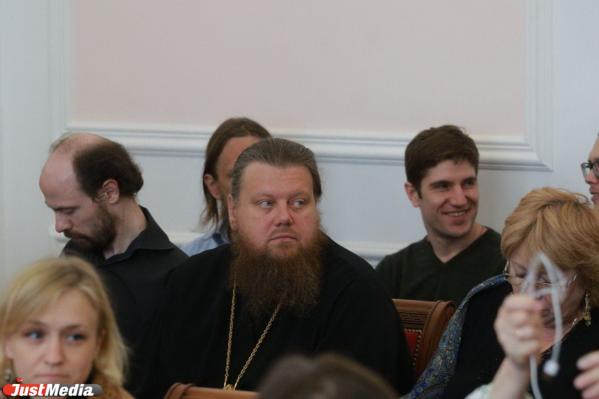 Часть депутатов Екатеринбургской гордумы проигнорировала слушания по вопросу храма святой Екатерины. ФОТО - Фото 6
