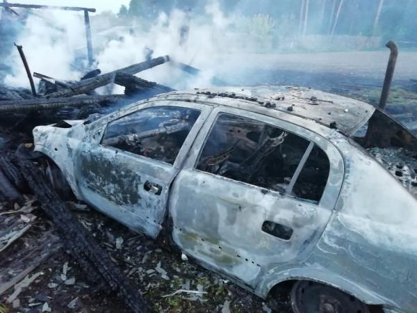 В Свердловской области в результате ДТП сгорела машина и частный дом, где жила семья с годовалым ребенком - Фото 3