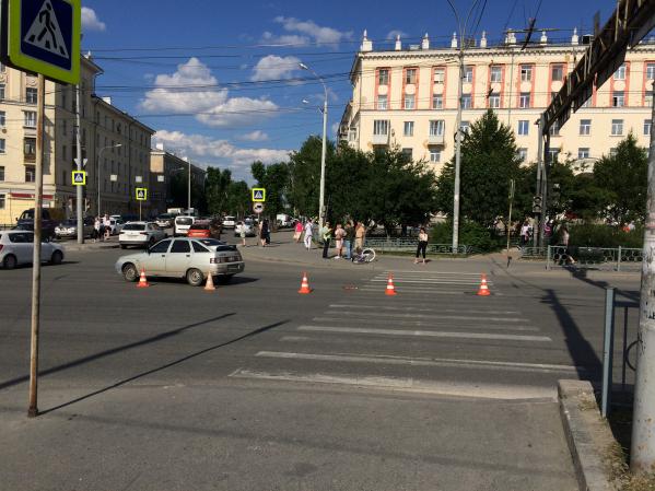 В Екатеринбурге водитель ВАЗа, пролетев на «красный», сбил 10-летнюю велосипедистку - Фото 2