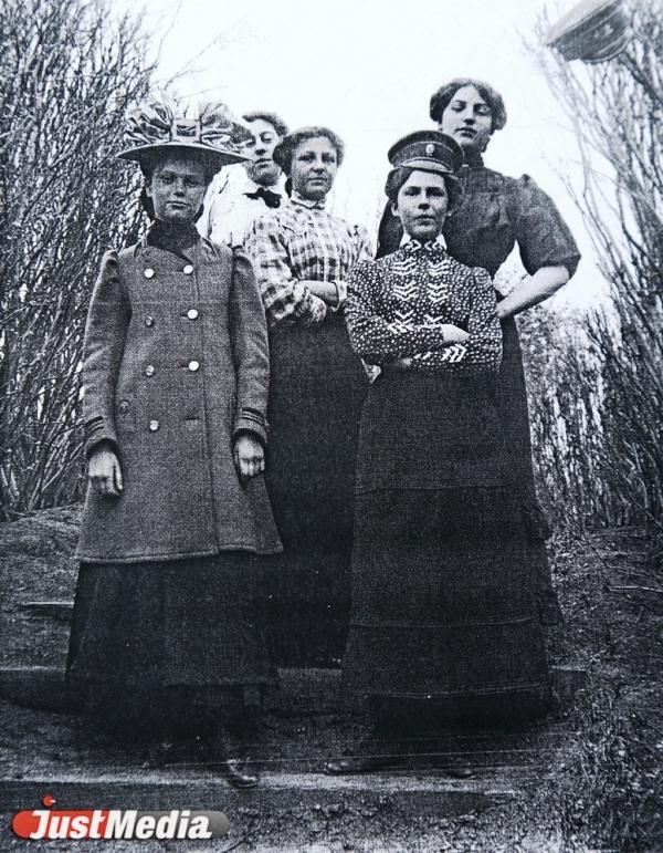 Первую женскую гимназию из красного кирпича называли рассадником образования для девиц. JUSTHISTORY - Фото 5