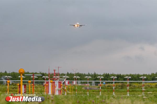 Взлеты и посадки. JustMedia.ru понаблюдал за самолетами в Кольцово - Фото 8