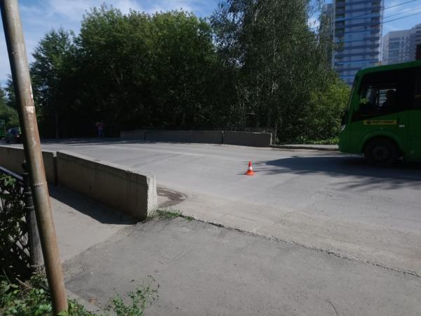 В Екатеринбурге 9-летняя девочка упала в автобусе и сломала позвоночник - Фото 3
